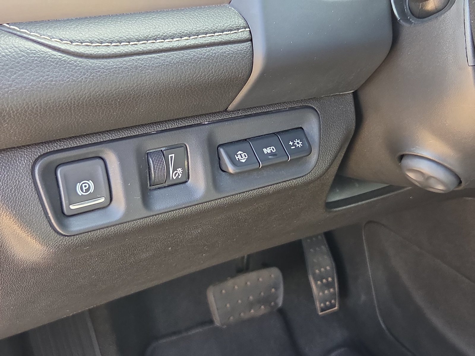 Used 2023 GMC Acadia Denali FWD image 18