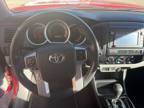 Used 2014 Toyota Tacoma 4x4 Double Cab w/ Convenience Package image 13