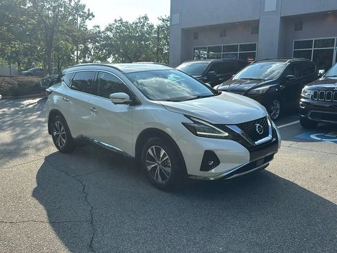 Used 2020 Nissan Murano SV w/ Premium Package AWD/4WD image 3