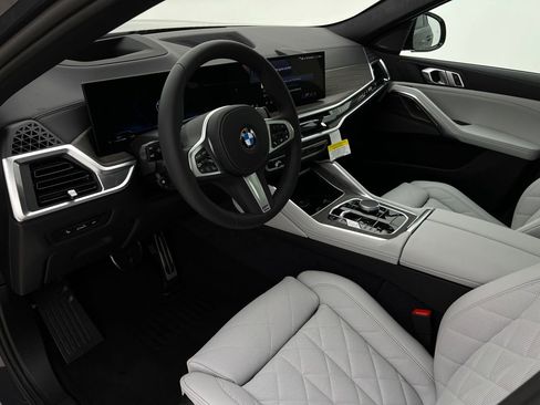 New 2026 BMW X6 xDrive40i w/ Climate Comfort Package image 9