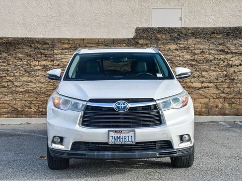 Used 2015 Toyota Highlander Limited Platinum image 2