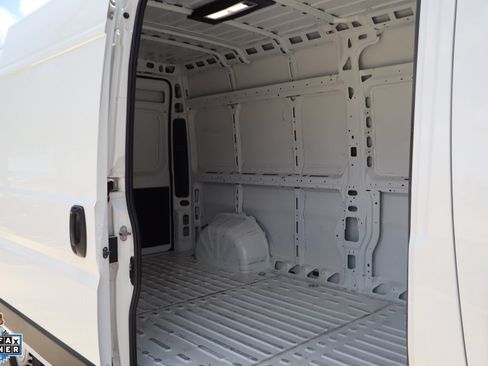 Used 2024 RAM ProMaster 2500 w/ Convenience Group FWD image 25