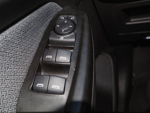 Used 2023 Chevrolet TrailBlazer LT w/ LPO, Blackout Package FWD image 25
