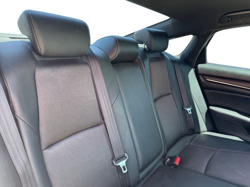 Used 2019 Honda Accord Sport image 18
