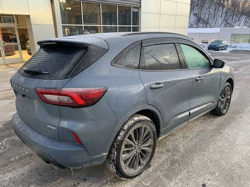 Used 2024 Ford Escape ST-Line Elite w/ Premium Technology Package image 2