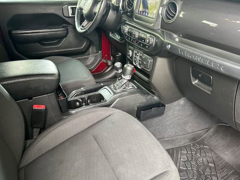 Used 2022 Jeep Wrangler Unlimited Sport AWD/4WD image 17