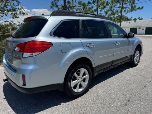 Used 2014 Subaru Outback 2.5i Limited image 5