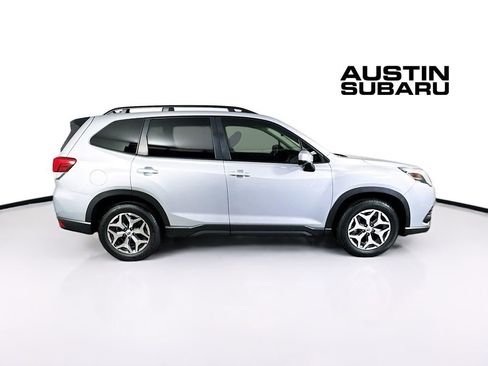 Used 2024 Subaru Forester Premium AWD/4WD image 8