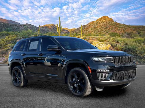 Used 2024 Jeep Grand Cherokee Limited w/ Black Appearance Package RWD image 2