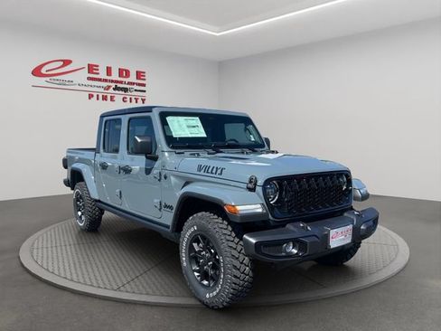 New 2026 Jeep Gladiator Sport AWD/4WD image 7