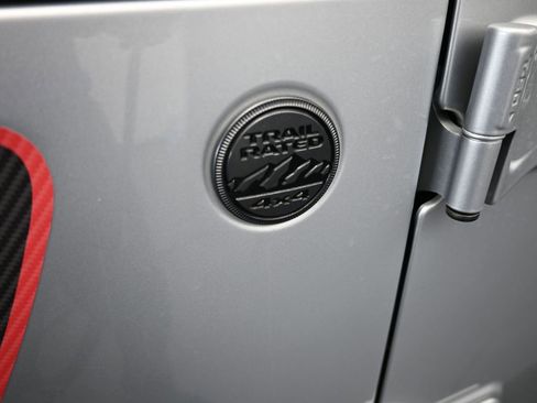 Used 2022 Jeep Gladiator Overland image 49