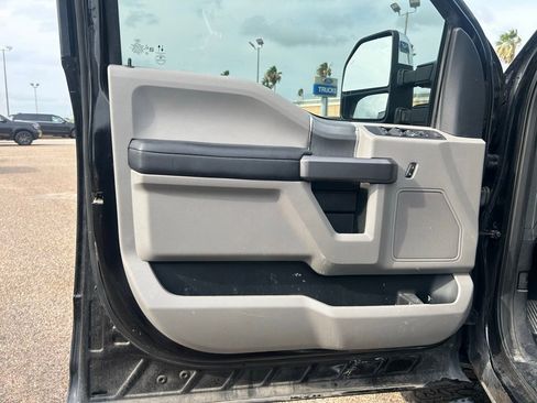 Used 2021 Ford F250 XLT w/ XLT Premium Package AWD/4WD image 11