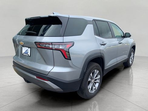 Used 2025 Chevrolet Equinox LT AWD/4WD image 11