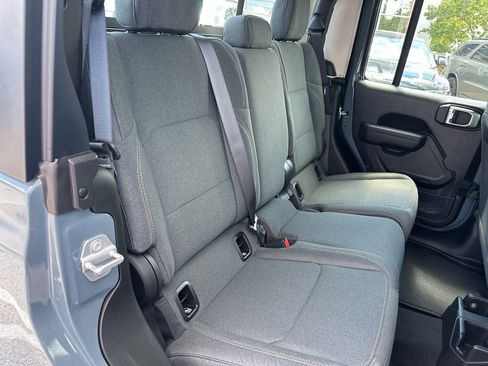 New 2025 Jeep Gladiator Sport image 51