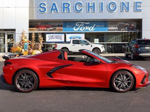 Used 2025 Chevrolet Corvette Stingray w/ Z51 Performance Package image 2