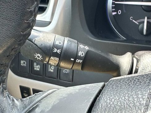 Used 2016 Toyota Highlander Limited w/ Driver Technology Package AWD/4WD image 26