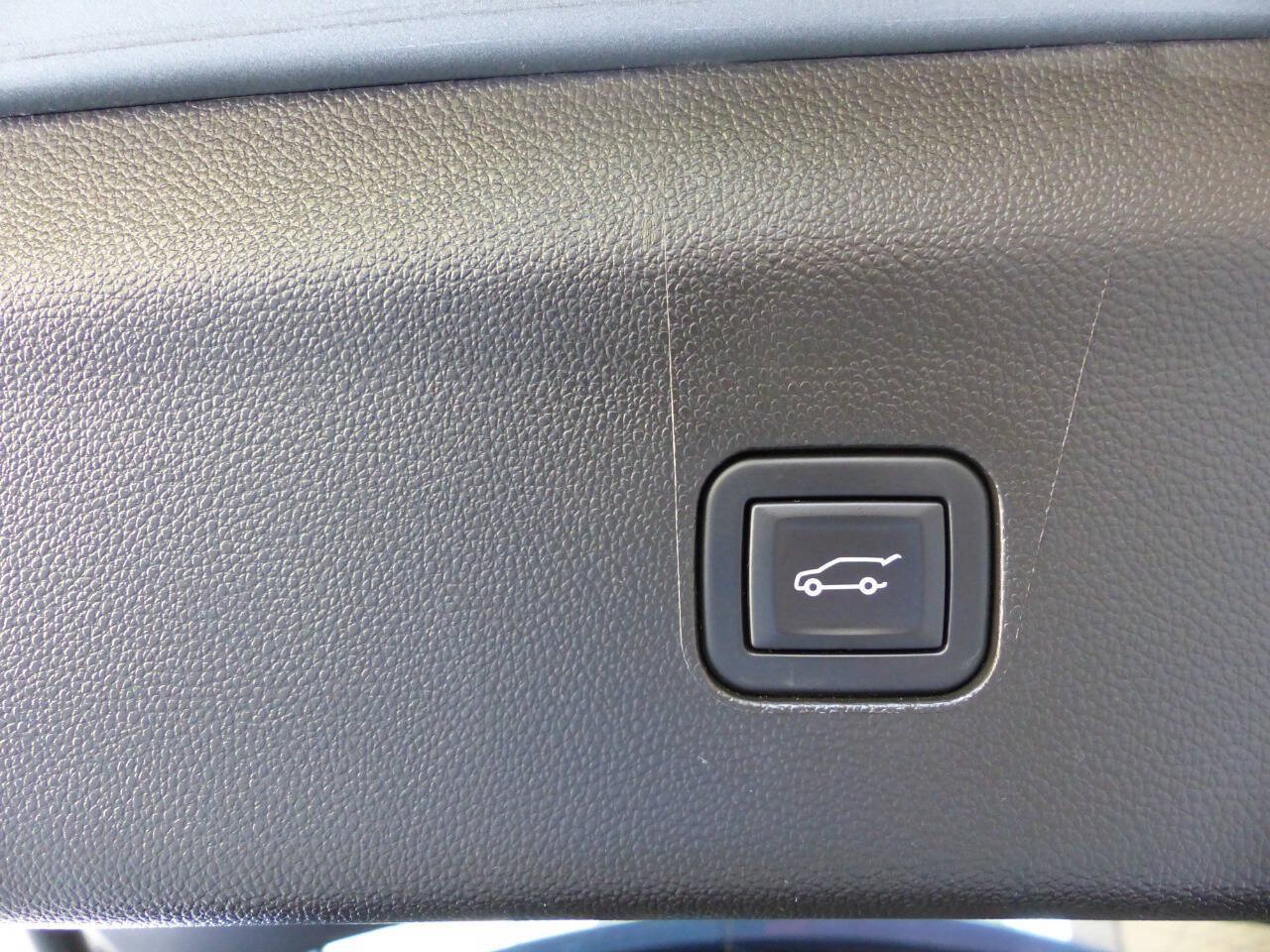 Used 2023 Buick Enclave Essence AWD/4WD image 42
