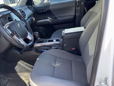 Used 2023 Toyota Tacoma SR5 w/ Technology Package AWD/4WD image 7