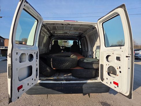 Used 2009 Ford E-150 and Econoline 150 image 12