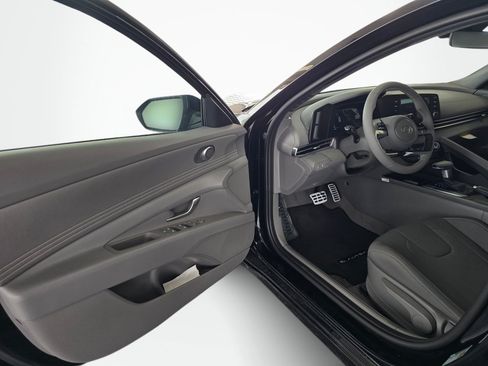 New 2026 Hyundai Elantra Sport FWD image 28