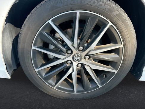 Used 2024 Toyota Camry SE FWD image 10