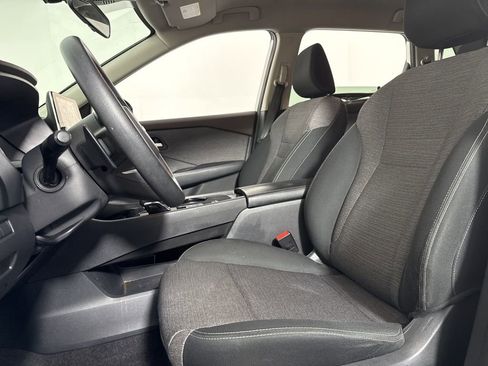 Used 2023 Nissan Rogue SV image 14