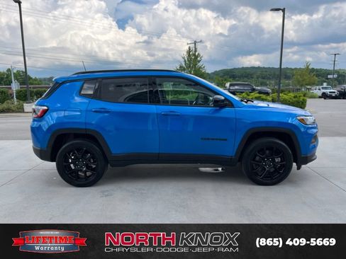 New 2026 Jeep Compass Latitude AWD/4WD image 19