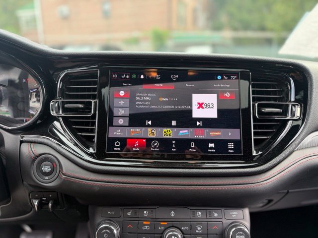 Used 2024 Dodge Durango R/T AWD/4WD image 17