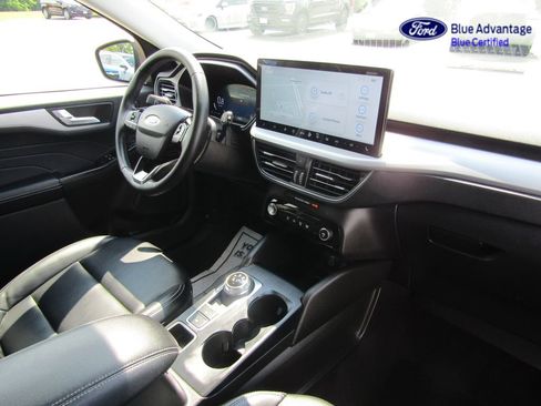 Certified 2025 Ford Escape Platinum AWD/4WD image 22