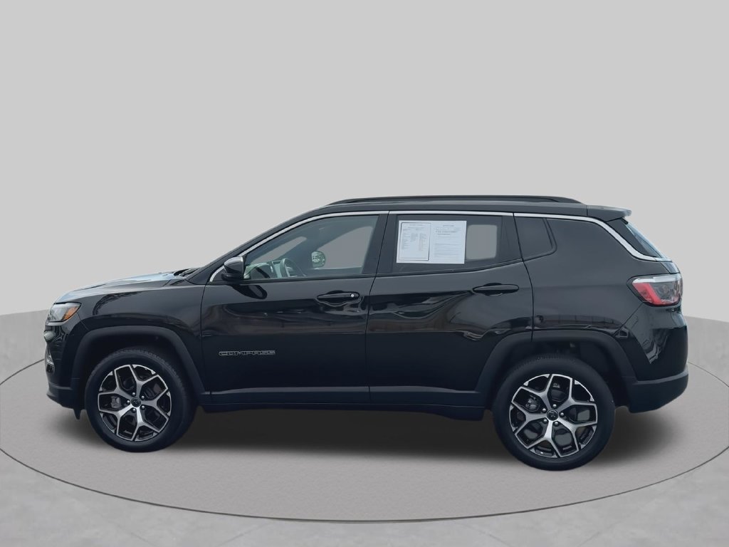Used 2025 Jeep Compass Limited AWD/4WD image 6
