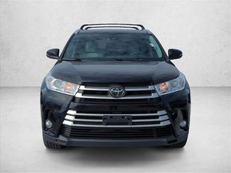 Used 2019 Toyota Highlander XLE video 2