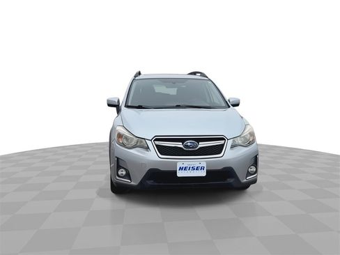 Used 2017 Subaru Crosstrek 2.0i Premium w/ Moonroof Package image 3