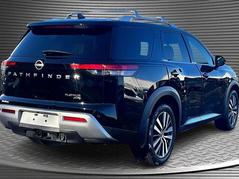 Used 2022 Nissan Pathfinder Platinum w/ Cargo Package image 6
