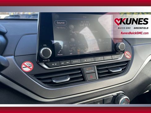 Used 2024 Nissan Altima 2.5 SR image 23