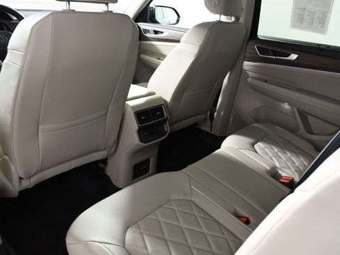 Used 2025 Volkswagen Atlas SEL Premium R-Line image 27