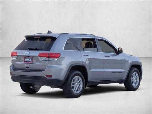 Used 2019 Jeep Grand Cherokee Laredo image 5