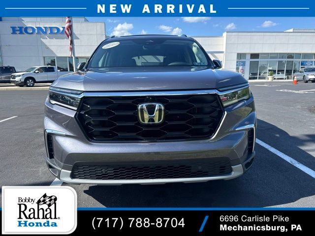 Certified 2025 Honda Pilot Elite image 3