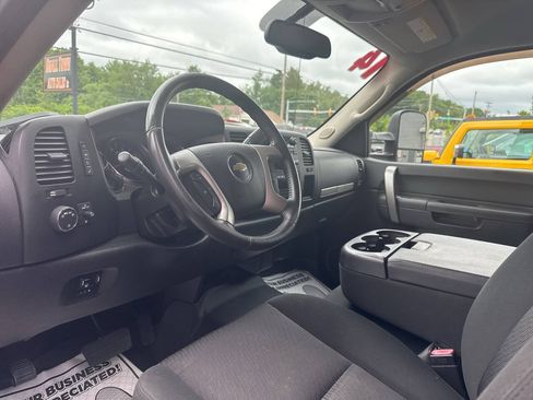 Used 2014 Chevrolet Silverado 2500 LT w/ Custom Sport Truck Package AWD/4WD image 16