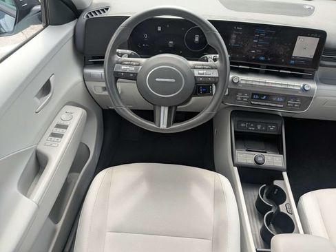 Used 2024 Hyundai Kona SEL w/ Convenience Package FWD image 16