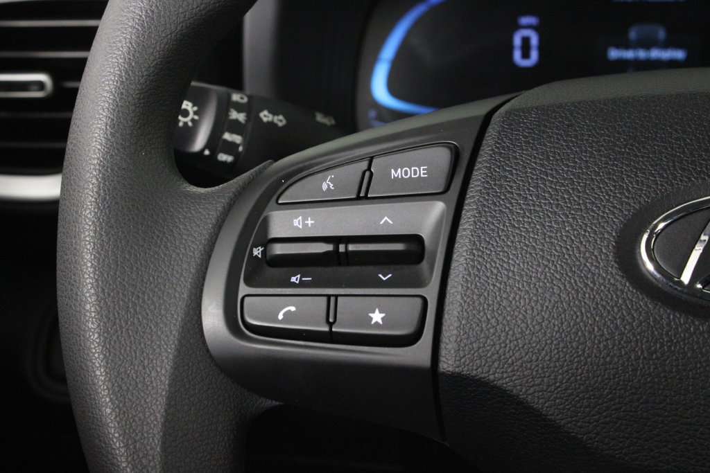 Certified 2026 Hyundai Venue SE FWD image 26