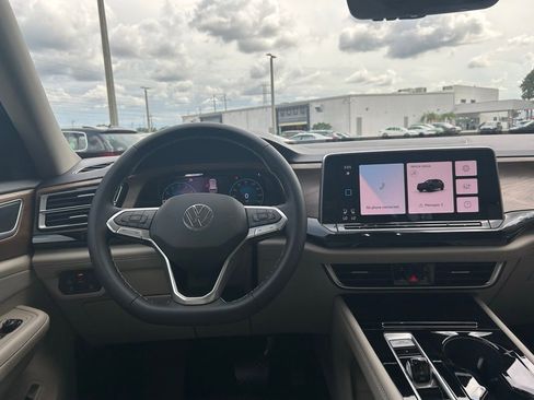 New 2026 Volkswagen Atlas SE image 48