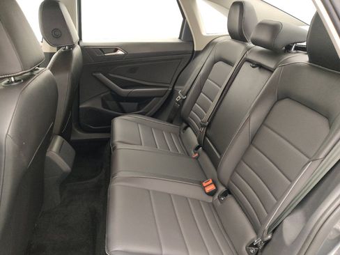 Used 2024 Volkswagen Jetta SE FWD image 18