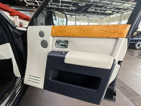 Used 2009 Rolls-Royce Phantom Sedan RWD image 26