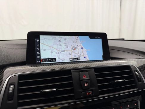 Used 2018 BMW M4 Convertible RWD image 32