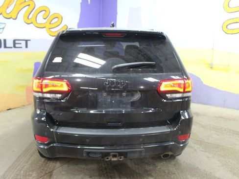 Used 2021 Jeep Grand Cherokee Laredo X AWD/4WD image 7