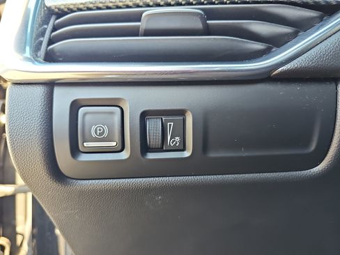 Used 2022 Cadillac XT4 Sport w/ Enhanced Visibility Package FWD image 26