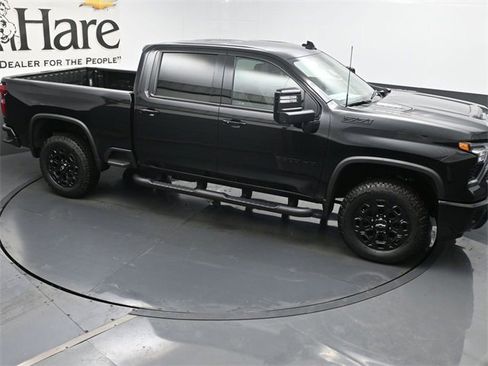 Used 2024 Chevrolet Silverado 2500 LTZ w/ LTZ Plus Package image 15