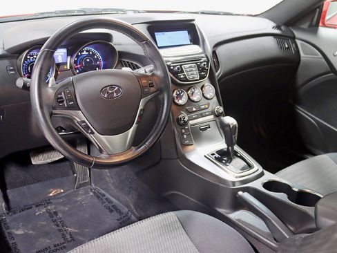 Used 2015 Hyundai Genesis 3.8 image 14