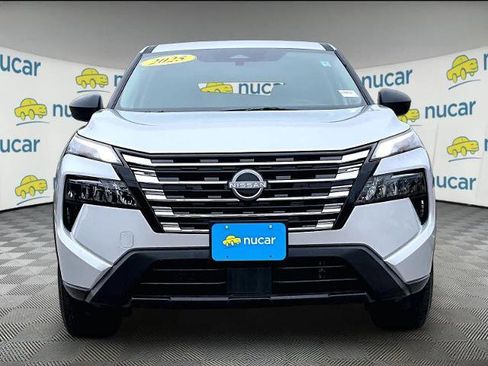 Used 2025 Nissan Rogue S AWD/4WD image 2