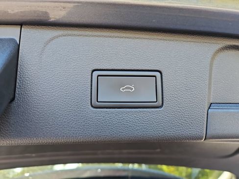 Certified 2024 Volkswagen Atlas SE AWD/4WD image 21